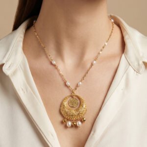 Coin Pendant Pearl Necklace
